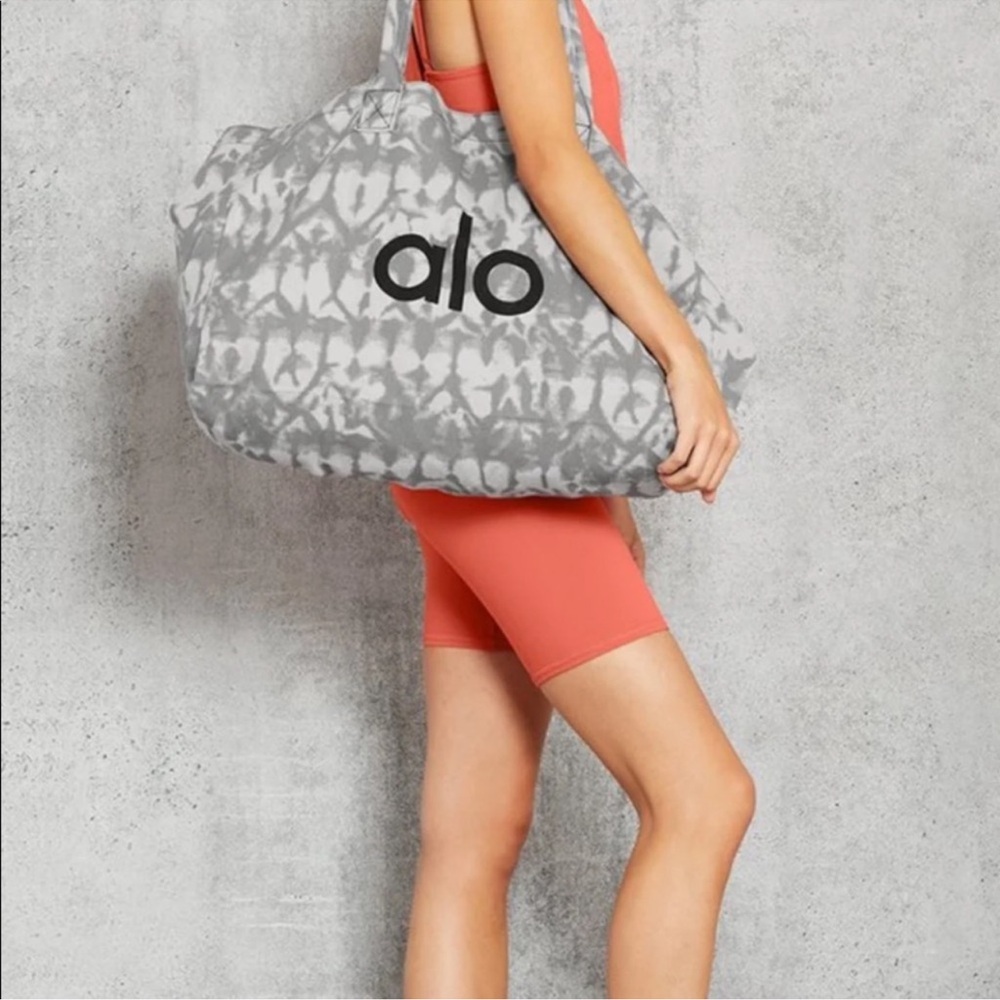 Alo Yoga NWT Gray Tie Dye Shopper Tote Canvas Oversized‎ Bag One Size